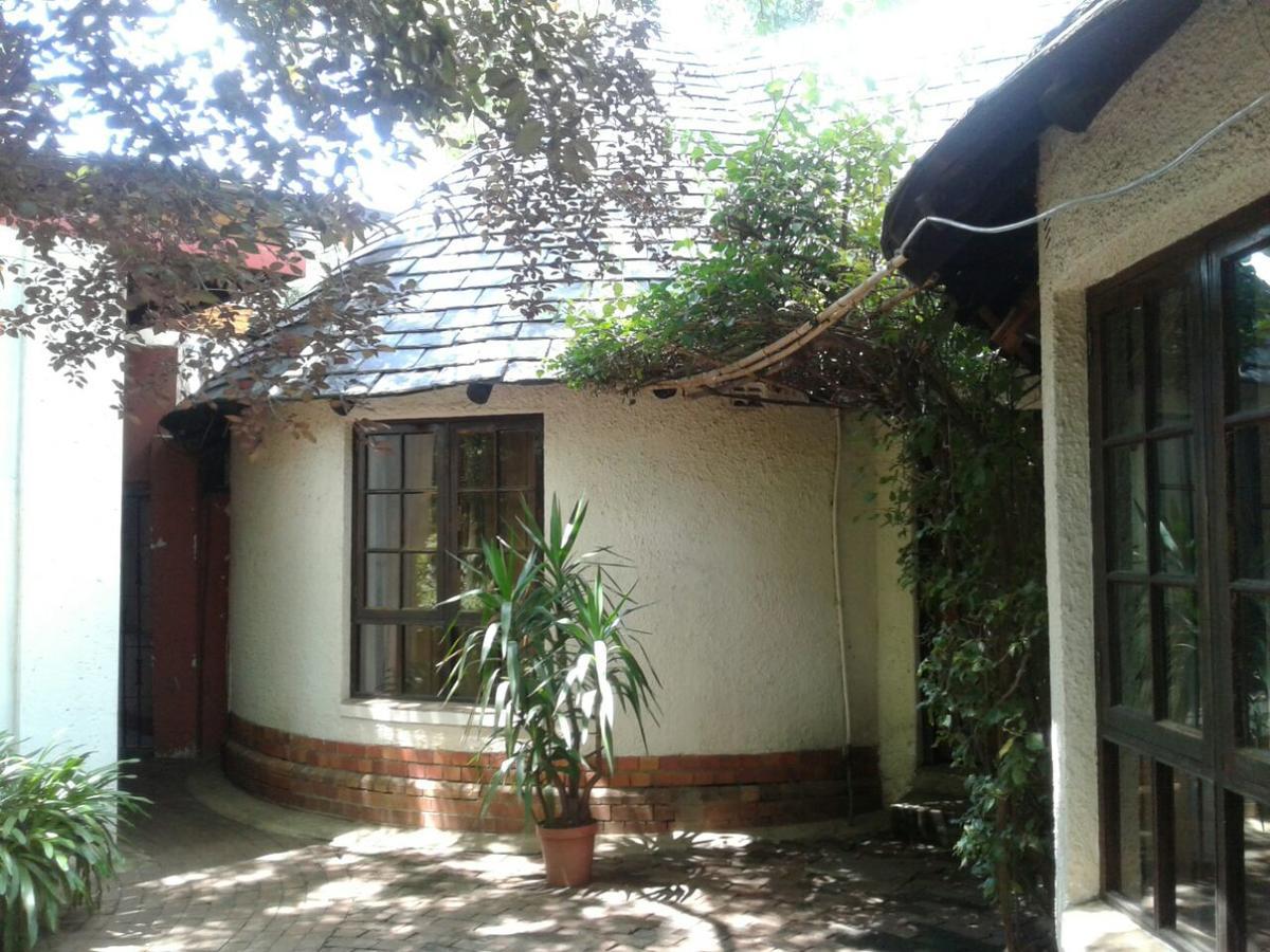 Rosebank Hostel Johannesburg Exteriér fotografie